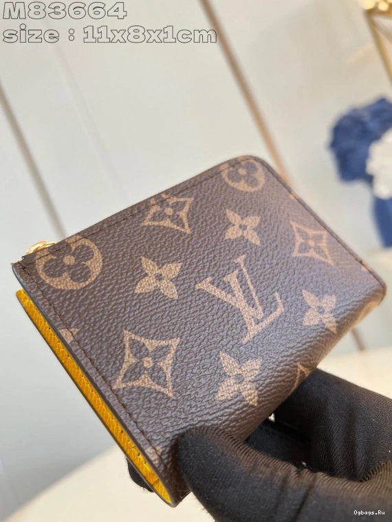 Wallet-11*8.5*1.5CM Vuitton Noa Louis Compact 0214